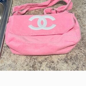 SAVED FOR RANDI CHANEL PRECISION CROSSBODY VIP GWP NWOT  Pink